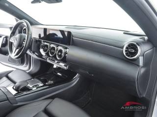MERCEDES-BENZ CLA 180 usata 12