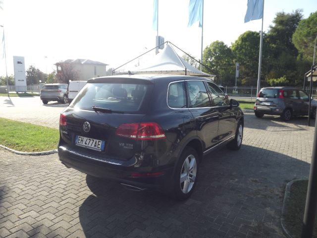 VOLKSWAGEN Touareg usata, con ESP