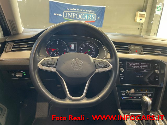 VOLKSWAGEN Passat Variant usata, con Cruise Control