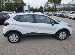 RENAULT Captur usata, con Autoradio
