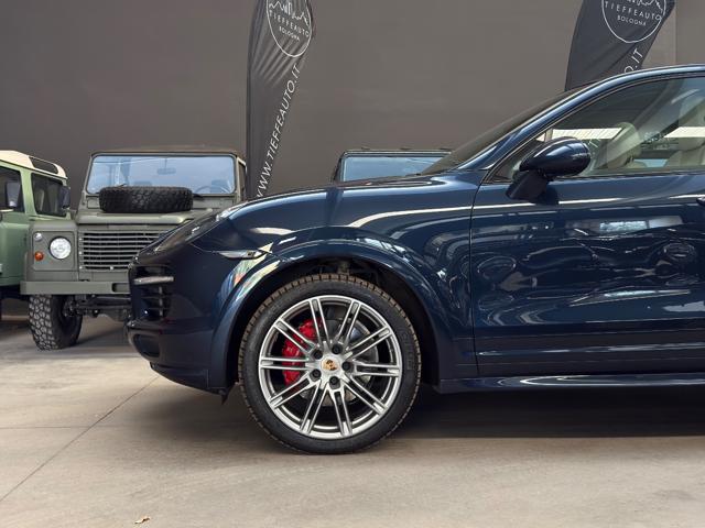 PORSCHE Cayenne usata, con Autoradio