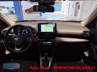 TOYOTA Yaris Cross usata, con Controllo automatico clima