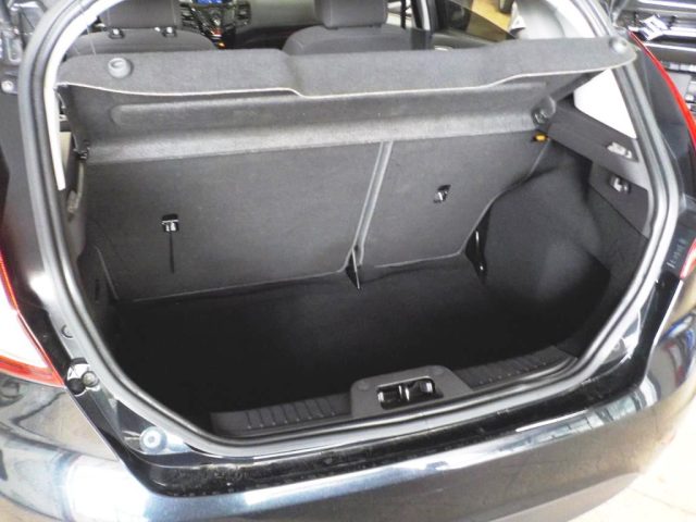 FORD Fiesta usata, con Specchietti laterali elettrici