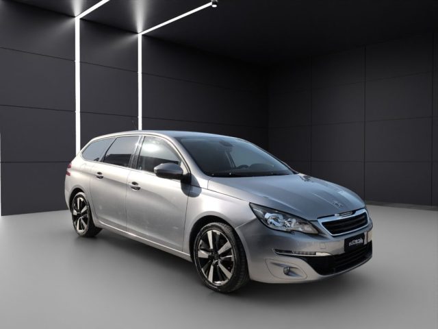 PEUGEOT 308 usata, con Boardcomputer