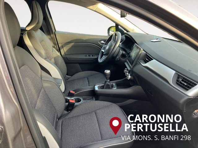 RENAULT Captur usata, con Volante in pelle