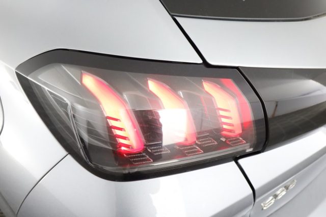 PEUGEOT 208 usata 9