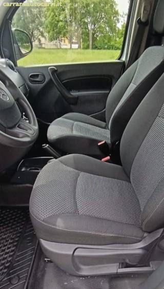 MERCEDES-BENZ Citan usata, con USB