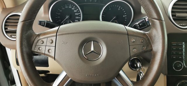 MERCEDES-BENZ ML 320 usata 30