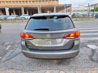 OPEL Astra usata, con Autoradio