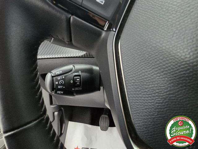 PEUGEOT 2008 usata, con Airbag testa