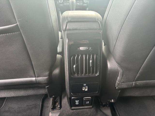 JEEP Compass usata, con Sedile posteriore sdoppiato