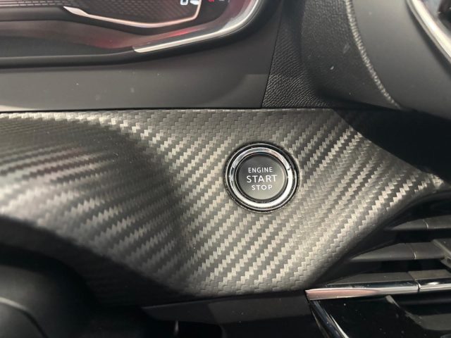 PEUGEOT 2008 usata, con Controllo automatico clima