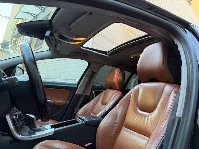 VOLVO V60 usata, con Controllo automatico clima