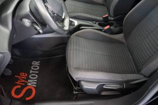 PEUGEOT 2008 usata, con Sensore di luce
