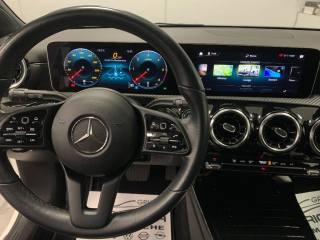 MERCEDES-BENZ A 180 usata, con Leve al volante