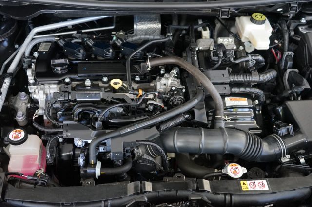 TOYOTA Yaris usata 37