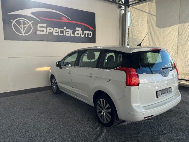PEUGEOT 5008 usata, con Airbag Passeggero