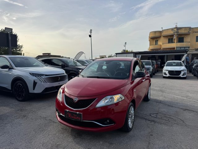 LANCIA Ypsilon usata, con Airbag