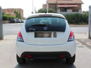 LANCIA Ypsilon usata, con Autoradio