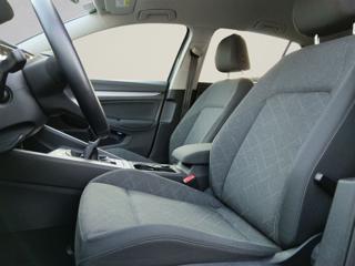 VOLKSWAGEN Golf usata, con Airbag laterali