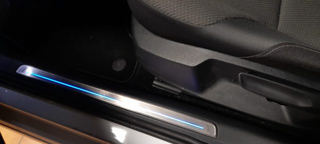 VOLKSWAGEN e-Golf usata, con ESP