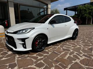 TOYOTA Yaris usata, con Cerchi in lega