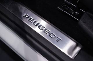 PEUGEOT 3008 usata, con Apple CarPlay