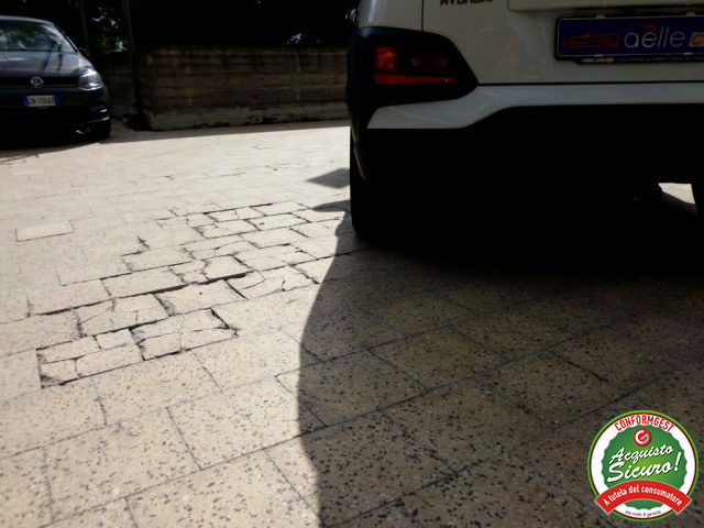 HYUNDAI Kona usata, con Sensore di luce