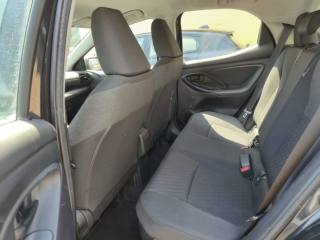 TOYOTA Yaris usata, con Bracciolo