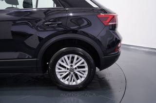 VOLKSWAGEN T-Roc usata 32