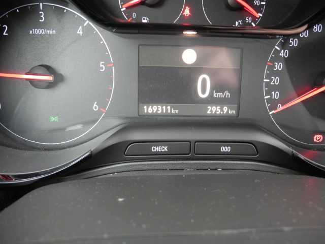 OPEL Grandland X usata, con Servosterzo