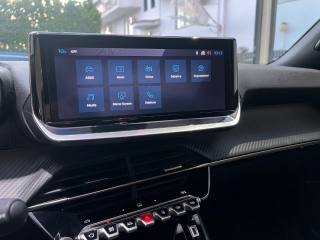 PEUGEOT 2008 usata, con Sensori di parcheggio posteriori