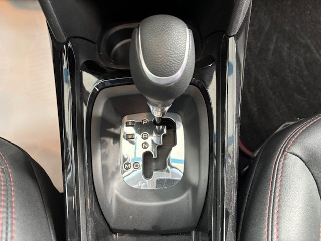 PEUGEOT 2008 usata, con Cruise Control