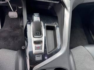 PEUGEOT 5008 usata, con Sistema di navigazione