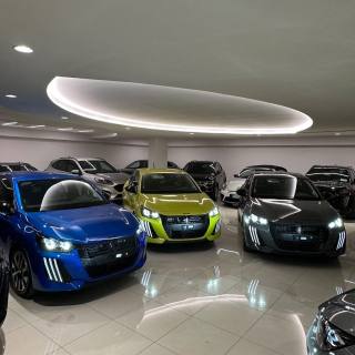 PEUGEOT 208 usata, con Fari LED