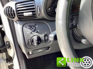 MERCEDES-BENZ C 200 usata, con Servosterzo