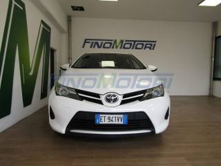 TOYOTA Auris usata, con Airbag