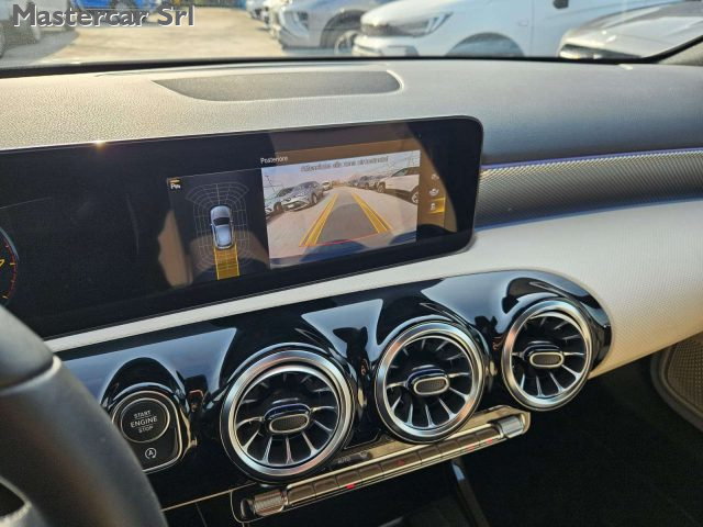MERCEDES-BENZ A 160 usata, con Fari full-led