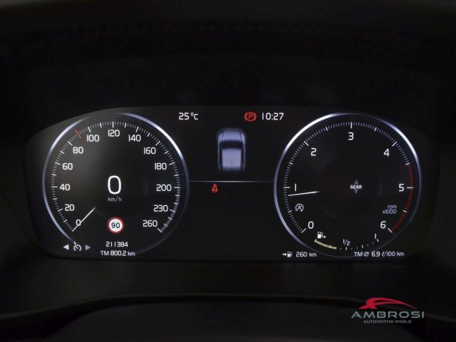 VOLVO XC40 usata 12