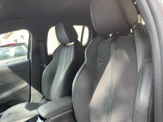 PEUGEOT 208 usata, con Volante in pelle