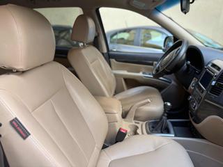 HYUNDAI Santa Fe usata, con Sensori di parcheggio posteriori