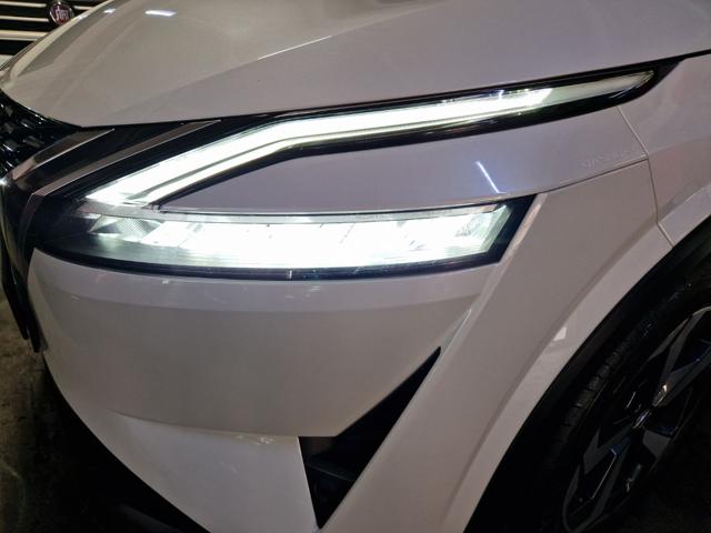 NISSAN Qashqai usata, con Fari LED