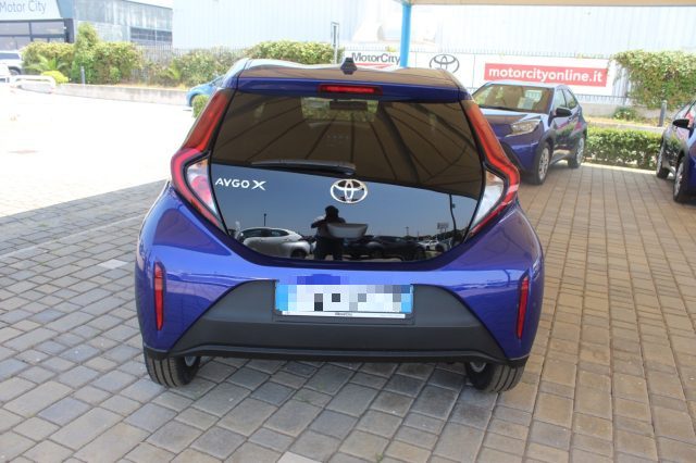 TOYOTA Aygo X usata, con Autoradio