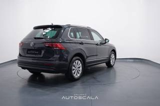 VOLKSWAGEN Tiguan usata, con Autoradio
