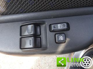TOYOTA Yaris usata, con Airbag testa