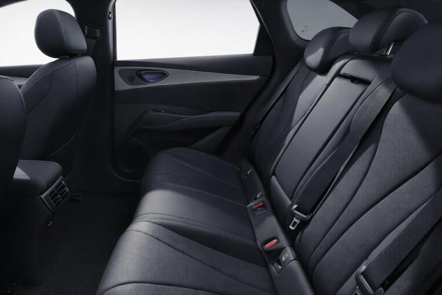 BYD Seal 6 usata, con Autoradio