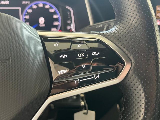 VOLKSWAGEN T-Roc usata, con Autoradio digitale