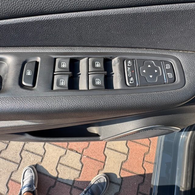 RENAULT Captur usata, con Touch screen