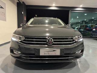 VOLKSWAGEN Passat Variant usata, con Airbag