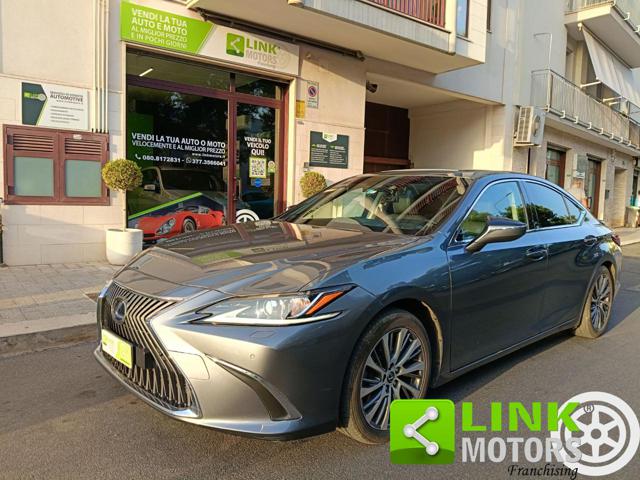 LEXUS ES 300 usata, con Sensori di parcheggio anteriori